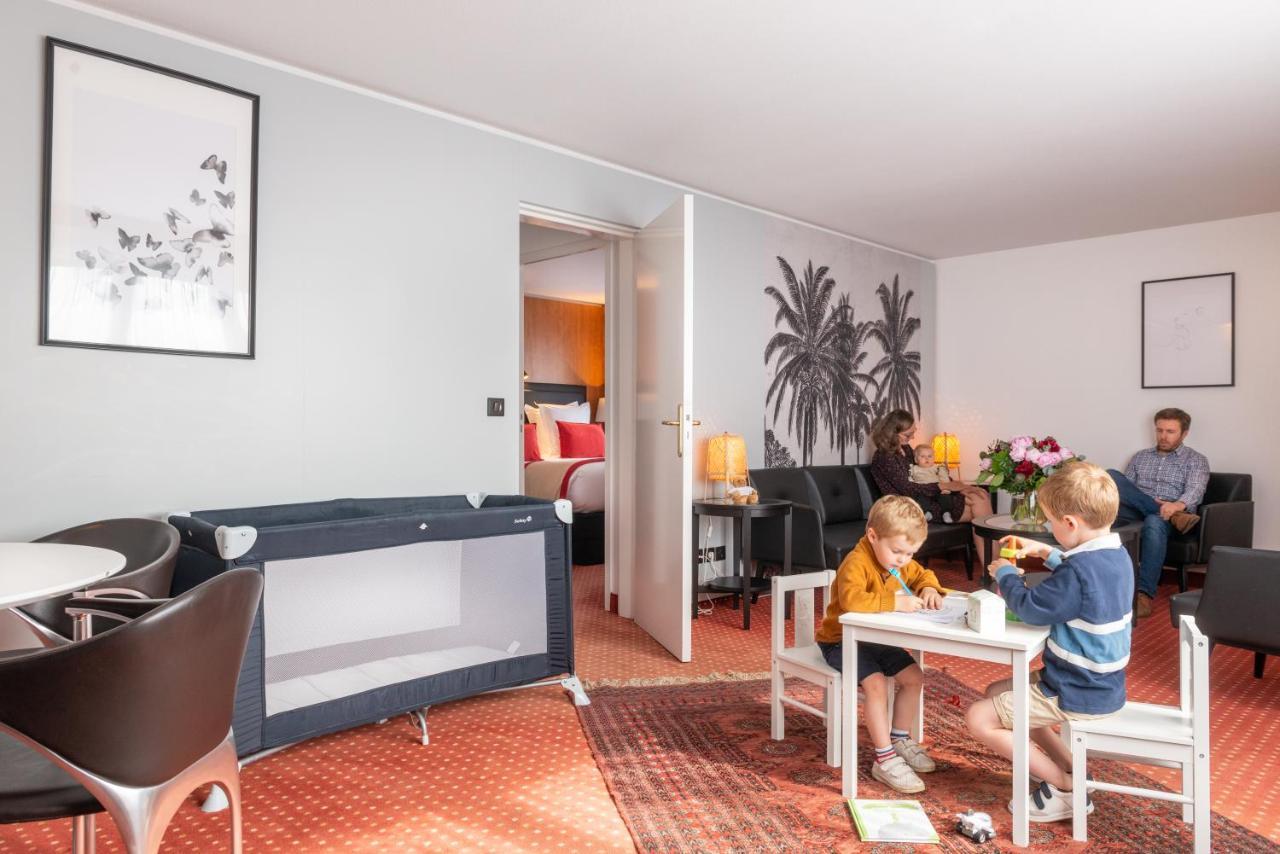 Chambre Familiale (2 Chambres Communicantes avec 2 Salles de Bains)